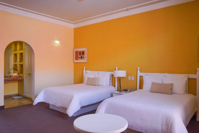 Room, Twin Beds, City View, Gran Hotel de Queretaro 2/5