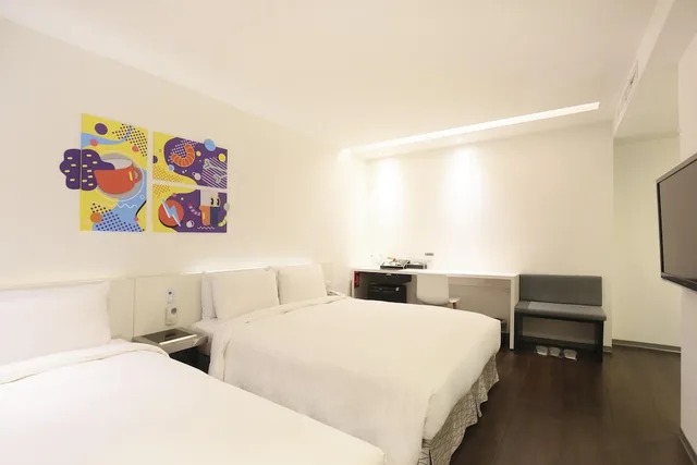 غرفة قياسية ثلاثية بسرير مزدوج وسرير فردي، CityInn Hotel Taipei Station Branch II 1/6