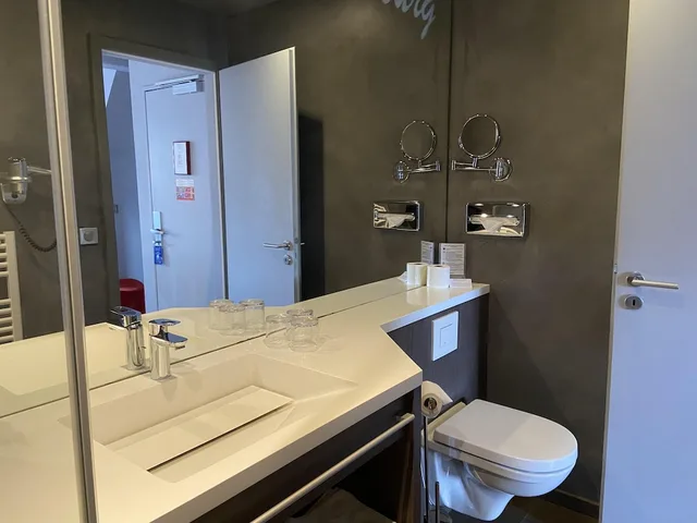 غرفة عائلية بثلاثة أسرّة، Best Western Plus Hotel and SPA Le Schoenenbourg 5/6