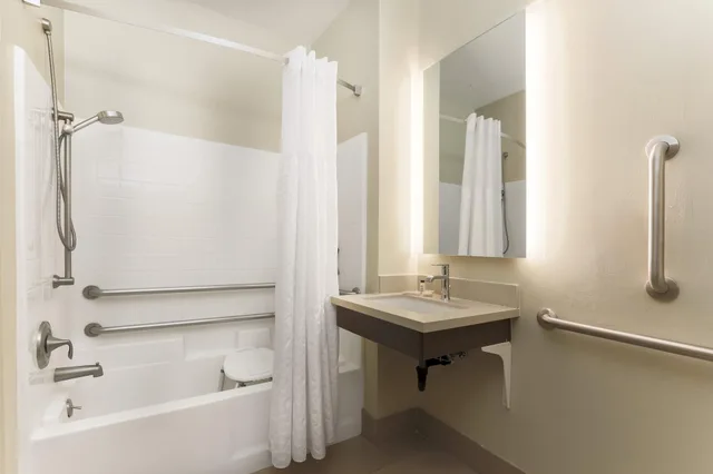 جناح بغرفتي نوم بمطبخ لذوي الإعاقة، Staybridge Suites Reno 2/3