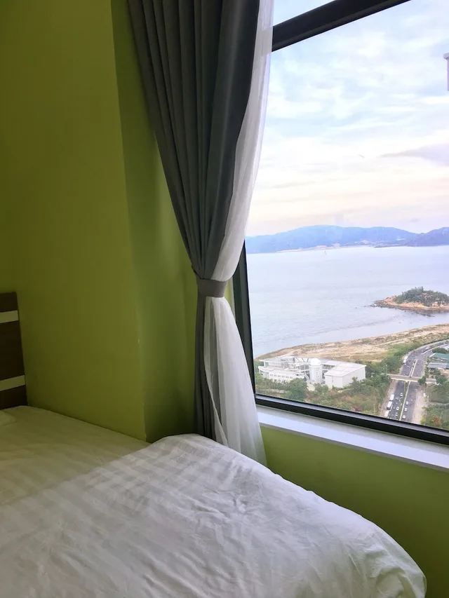 شقة عائلية بغرفتي نوم مع أريكة، Seaview Front Apartment 7/8