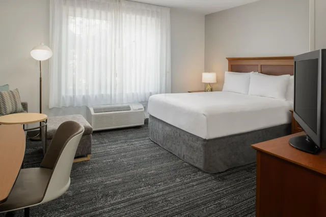 Home, Studio, Queen Bed، TownePlace Suites by Marriott San Jose Campbell 3/4