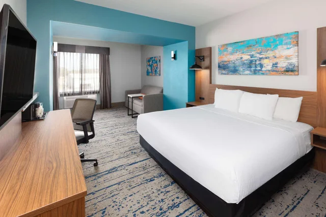 غرفة ديلوكس بسرير مزدوج لذوي الإعاقة، La Quinta Inn & Suites by Wyndham Rockport - Fulton 2/3
