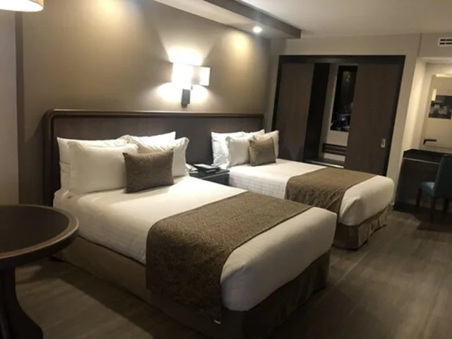 غرفة رباعية بسريرين مزدوجين، Metropol 2/4