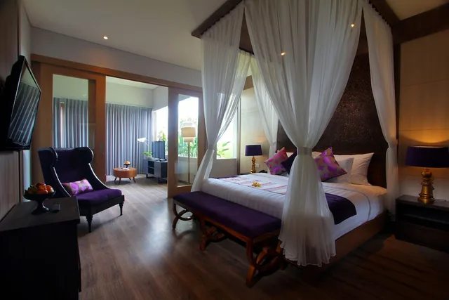 Penthouse, King Bed, Plunge Pool, The Kirana Canggu Hotel 2/6