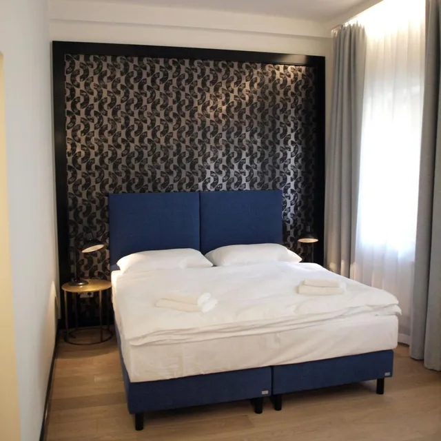 Design, King Bed, Balcony، Antik 3/6