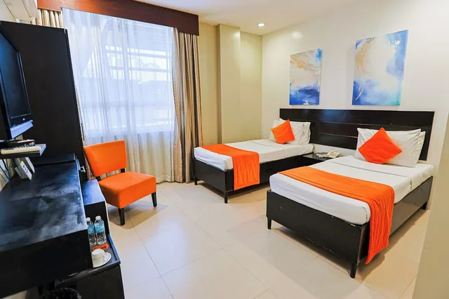 Superior, Twin Beds, Holiday Suites Hotel Amp Resort 2/4