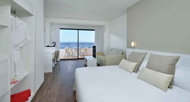 Superior, Queen Bed, Sea View, Sofa, Balcony, Alua Calas de Mallorca Resort 2/10