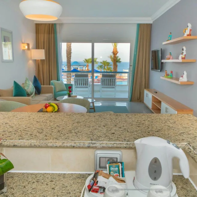 جناح بريميوم بسرير كينج، Renaissance Sharm El Sheikh Golden View Beach Resort 10/10