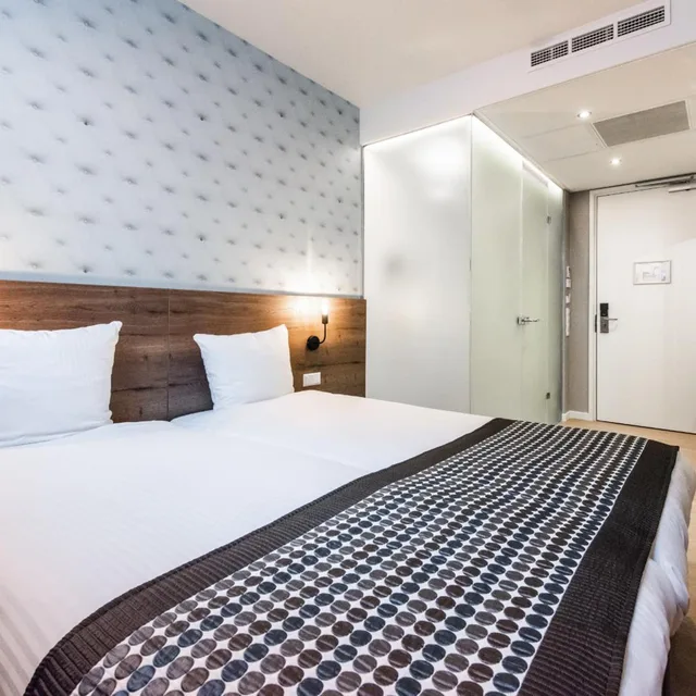 Souterrain Twin Room No Window، Melrose Hotel 1/6