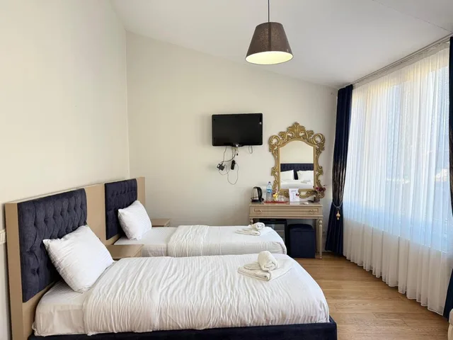غرفة ديلوكس رباعية، Hotel Next2 2/10
