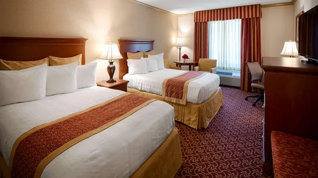 غرفة رباعية بسريرين مزدوجين لذوي الإعاقة، Best Western Plus Morristown Inn 1/6