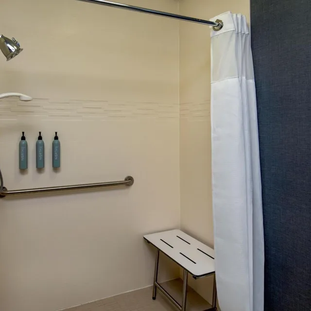 1 Bedroom, Space, Suite, Queen Bed, Sofa, Living Area, Kitchen، Residence Inn Norfolk Airport 5/5