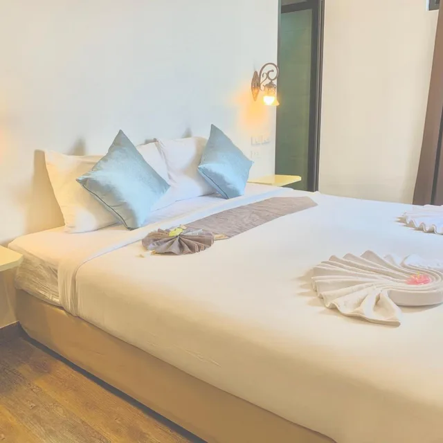 غرفة ديلوكس بسرير مزدوج بشرفة، Behind the Scene Hotel Club At Samui 3/8
