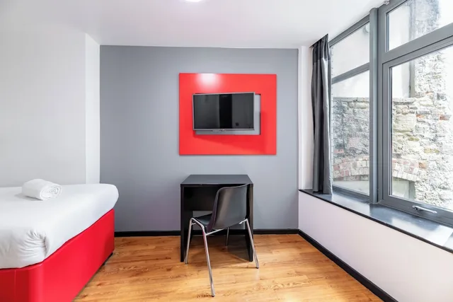 Superior, Twin Beds, easyHotel Newcastle City Centre 9/10