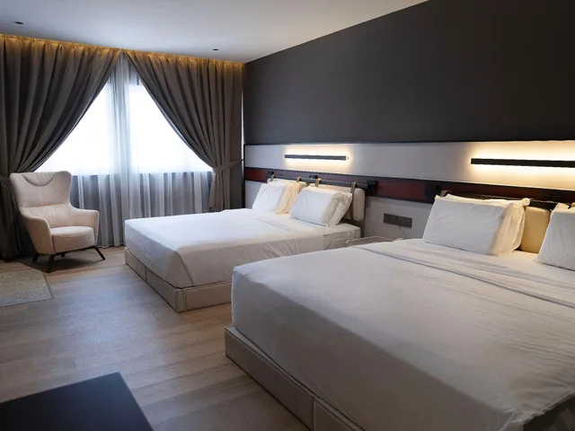 غرفة بريميير رباعية، Merchant Hotel 1/1