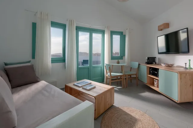 Honeymoon, Suite, Caldera View, Plunge Pool، Avatar Suites 8/10
