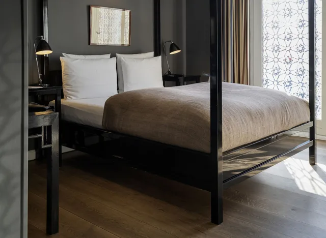 غرفة قياسية بسرير كوين، Nimb Hotel 1/3