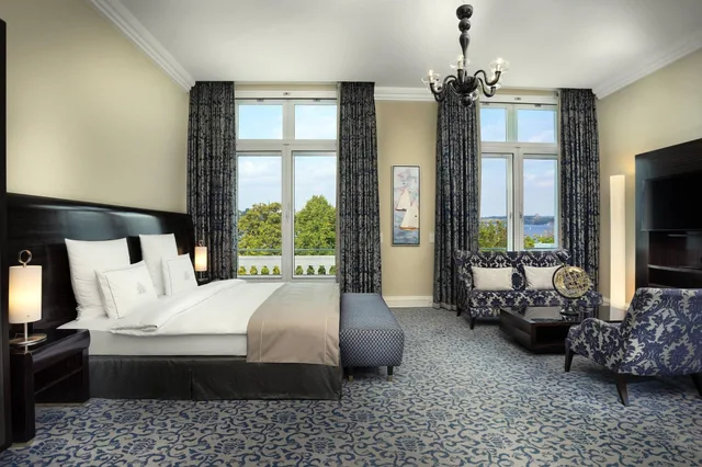 غرفة ديلوكس بسرير كينج بإطلالة، Hotel Atlantic Hamburg, Autograph Collection 1/7