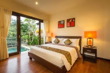 فيلا بسرير كينج وسريرين منفصلين بغرفتي نوم بمسبح خاص، The Reika Villa 2/2