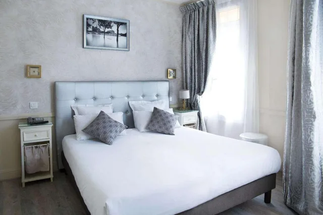 غرفة بسرير مزدوج، HOTEL DE LA MOTTE PICQUET 9/10