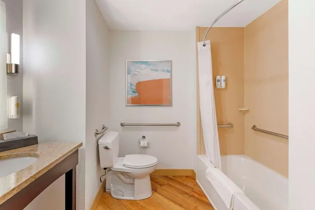 Standard, 2 Queen Beds, Comfort Inn & Suites Verona at Turning Stone Resort Casino 6/6