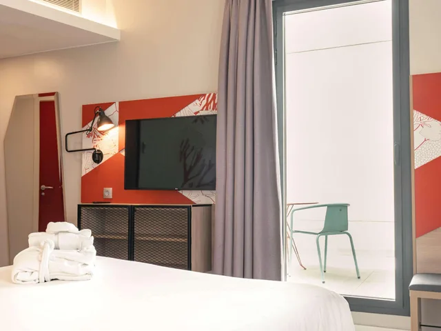 غرفة قياسية بشرفة، ibis Styles Barcelona City Bogatell 3/4