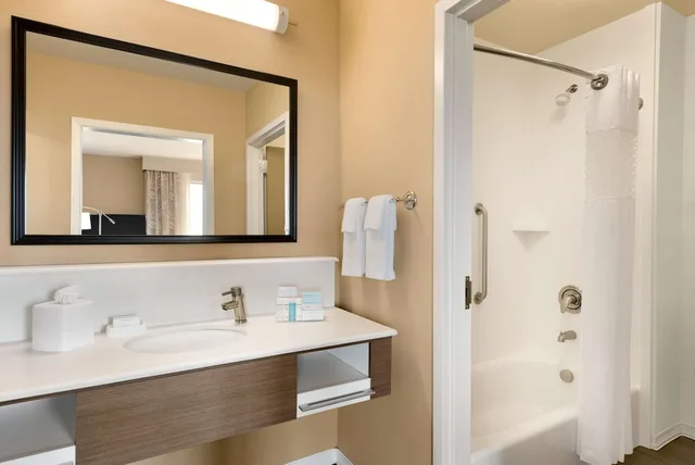 استوديو بسرير كينج بمطبخ صغير، Hampton Inn And Suites Monroe La 3/3