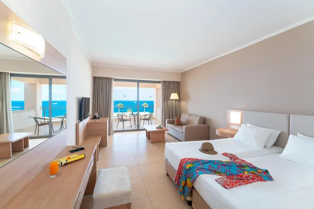 غرفة سوبيريور بإطلالة على البحر، Kresten Royal Euphoria Resort 2/2