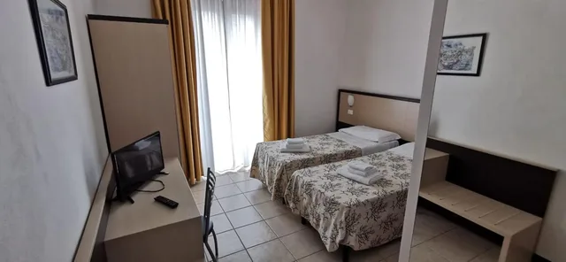 Room, Double or Twin Bed, Balcony, Hotel Rondine 1/1