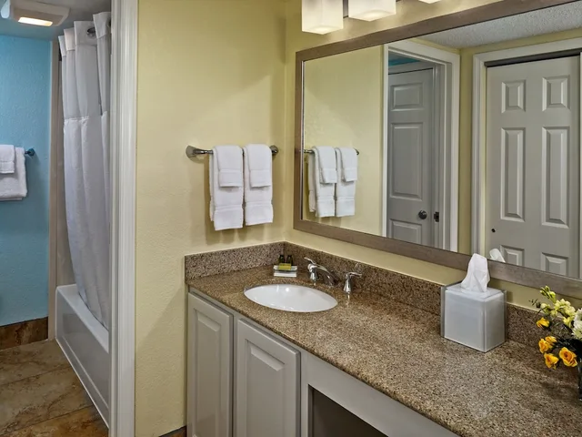 جناح استوديو بسرير كينج، Sonesta Simply Suites Cleveland Airport 3/3