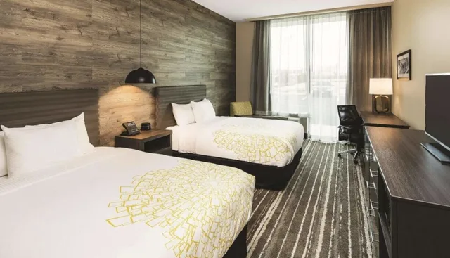 Room, 2 Queen Beds, La Quinta Inn & Suites by Wyndham Locust Grove 4/8