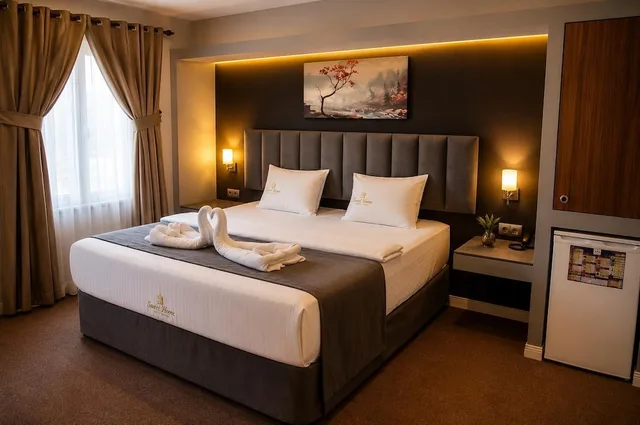 Royal, Queen Bed, Garden View, Sweet Home Suite Hotel 2/8