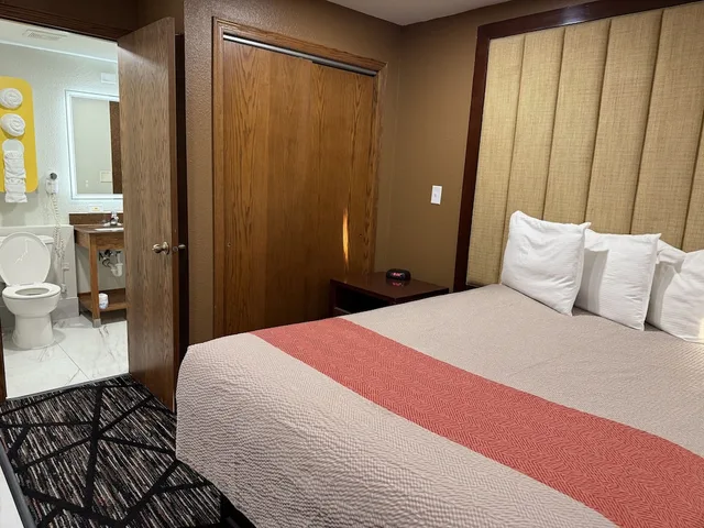 استوديو بسرير كوين، Town House Extended Stay Hotel Downtown 1/4