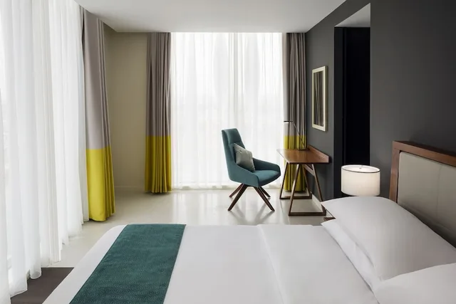 جناح بسرير كينج بغرفة نوم واحدة بمطبخ للمدخنين، ستايبريدج سويتس الخبر(Staybridge Suites Al Khobar) 4/10