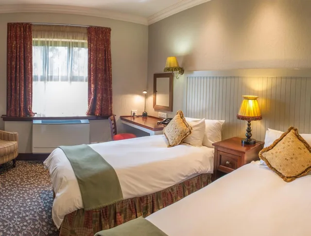 غرفة كلاسيكية بسريرين منفصلين، Frontier Inn 2/7