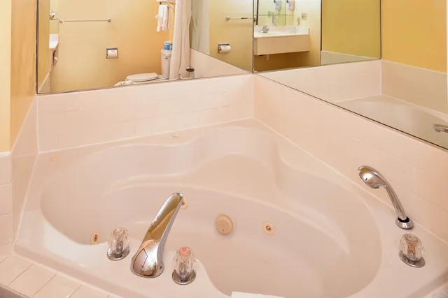 جناح بسرير كينج مع أريكة بمطبخ، Best Western Sky Valley Inn 5/5