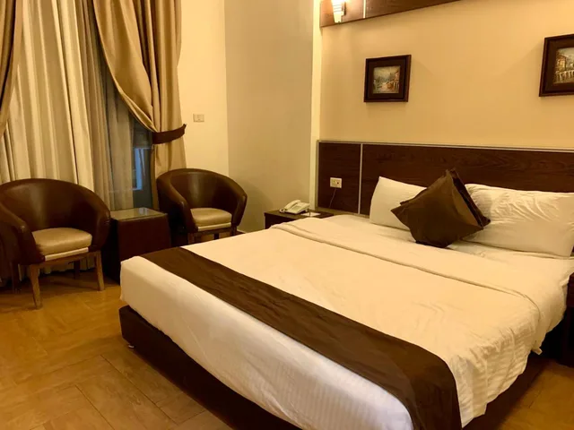 جناح بغرفتي نوم، Ream Hotel 1/9