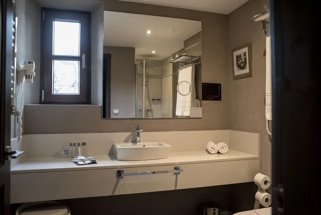 جناح جونيور بسرير كوين مع أريكة بحوض جاكوزي، Costa Esmeralda Suites 4/5