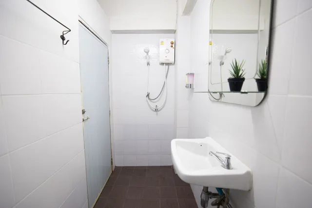 Room, Twin Beds, Shared Bathroom, Sleeper House 10/10