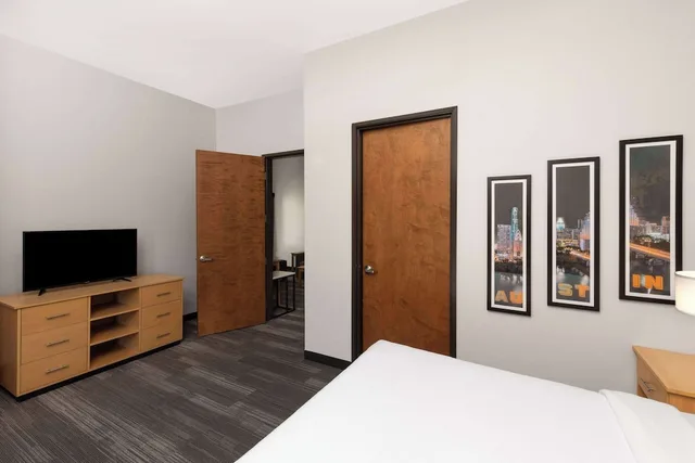 جناح عائلي بسرير كينج لذوي الإعاقة، La Quinta Inn & Suites by Wyndham Austin NW/Lakeline Mall 1/2