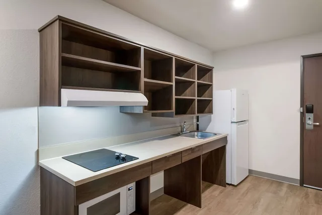 غرفة بسرير كينج لذوي الإعاقة، WoodSpring Suites Mesa Chandler 3/3
