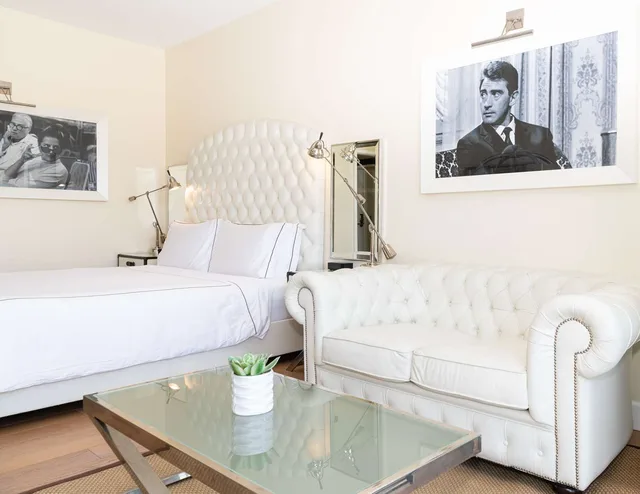 Deluxe King - Los Angeles View، Cameo Beverly Hills, LXR Hotels & Resorts 1/2