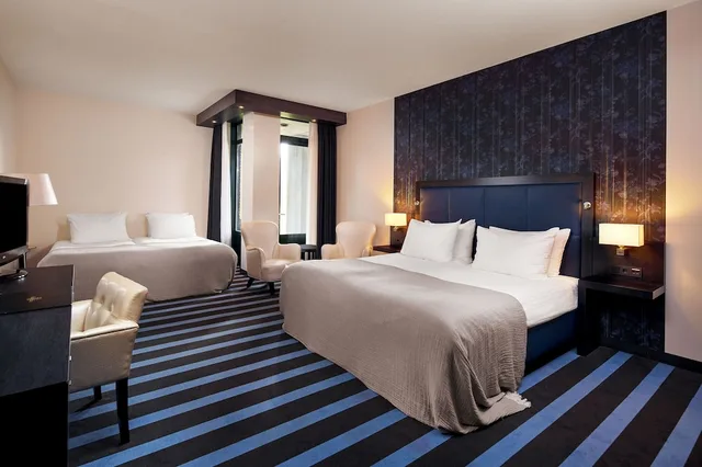 غرفة عائلية بسرير مزدوج وسريرين منفصلين بغرفة نوم واحدة، Van Der Valk Hotel Sneek 4/5