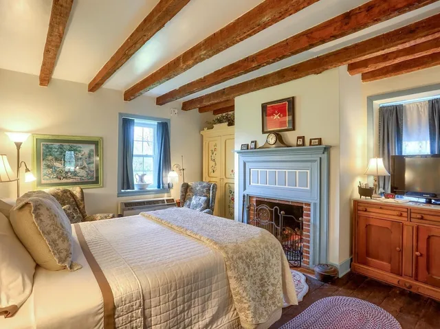 Graham, Queen Bed, Battlefield Bed &amp; Breakfast Inn 1/10