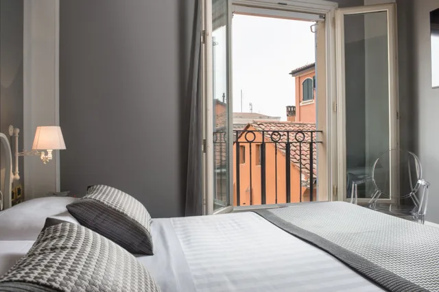 جناح سوبيريور بسرير كوين مع أريكة، Art Hotel Orologio 1/4