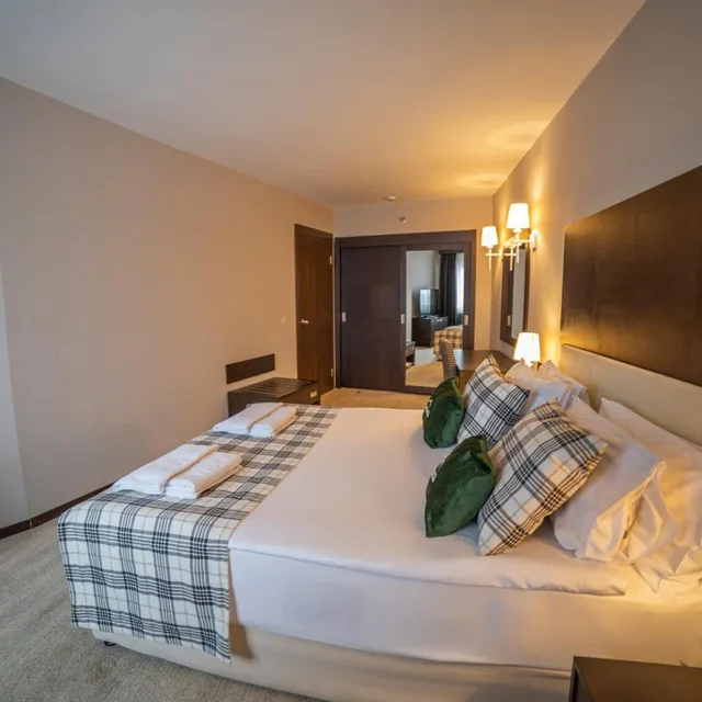 جناح جونيور، Karinna Convention And Spa 1/3