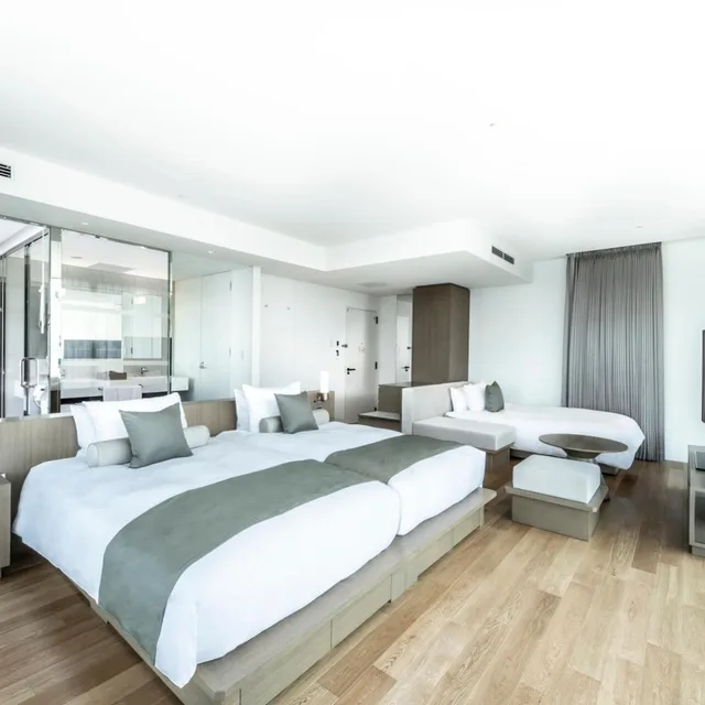 غرفة ركنية بسريرين منفصلين بشرفة، The Royal Park Hotel Iconic Kyoto 1/7