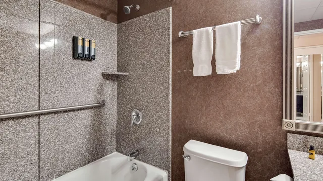 استوديو بسرير كينج، Best Western Plus Morristown Inn 3/3