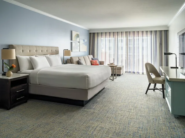 غرفة ديلوكس بسرير كينج بإطلالة جزئية على البحر بمطبخ صغير، Hyatt Regency Clearwater Beach Resort And Spa 1/7